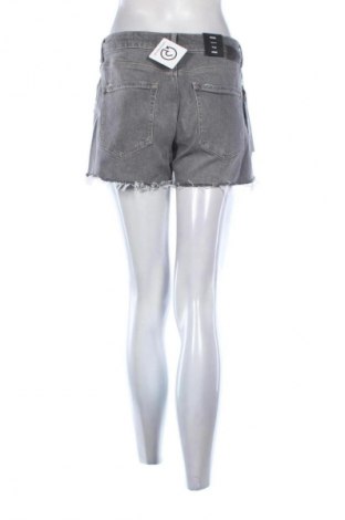 Pantaloni scurți de femei Mavi, Mărime M, Culoare Gri, Preț 85,99 Lei