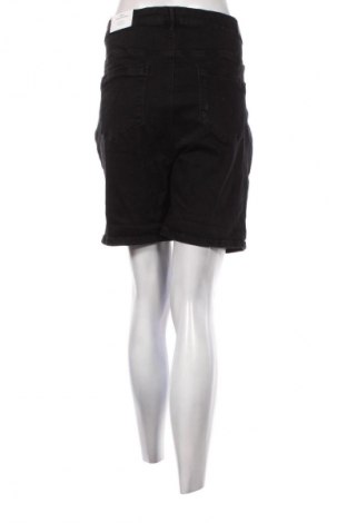 Damen Shorts ONLY Carmakoma, Größe XXL, Farbe Schwarz, Preis 11,99 €