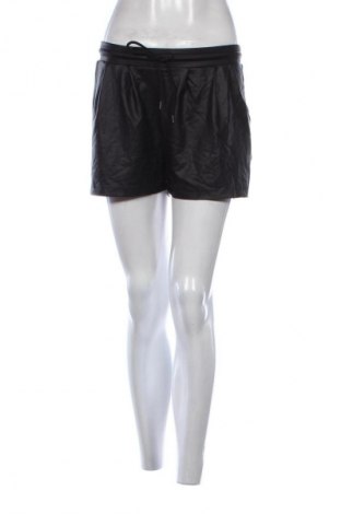 Damen Shorts Pieces, Größe M, Farbe Schwarz, Preis € 2,99