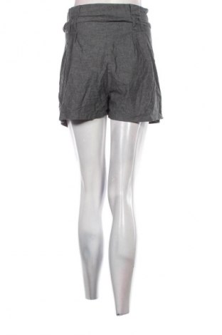Дамски къс панталон Terranova, Размер S, Цвят Сив, Цена 3,57 €