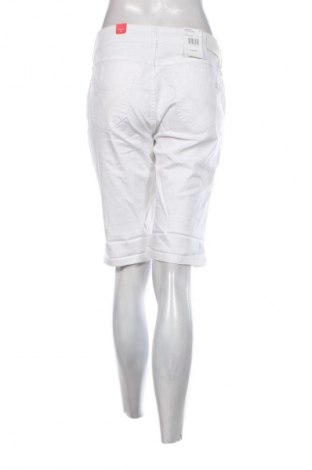 Дамски къс панталон Timezone, Размер XL, Цвят Бял, Цена 6,13 €