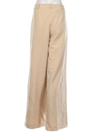 Дамски панталон BOSS, Размер L, Цвят Бежов, Цена 79,25 €