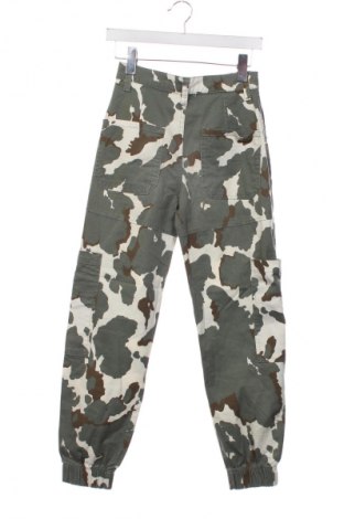 Γυναικείο παντελόνι Bershka, Μέγεθος XS, Χρώμα Πολύχρωμο, Τιμή 3,99 €