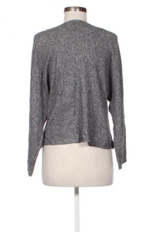 Dámský svetr Bershka, Velikost M, Barva Šedá, Cena  129,00 Kč
