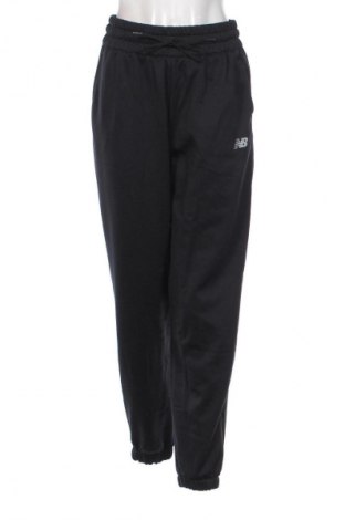 Дамско спортно долнище New Balance, Размер M, Цвят Черен, Цена 35,79 €