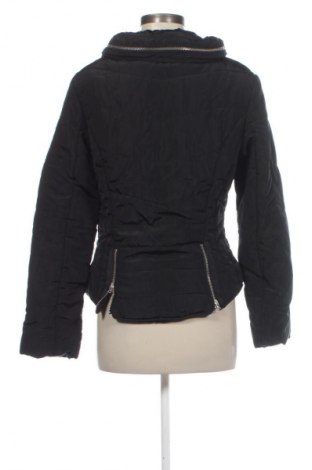 Dámska bunda  S.Oliver, Veľkosť M, Farba Čierna, Cena  42,95 €