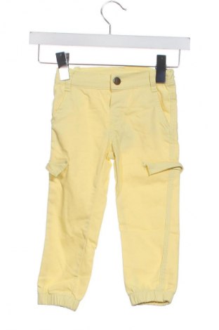 Kinderjeans Unbranded, Größe 3-6m/ 62-68 cm, Farbe Gelb, Preis 2,99 €