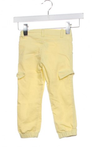Kinderjeans Unbranded, Größe 3-6m/ 62-68 cm, Farbe Gelb, Preis 2,99 €