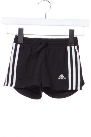 Παιδικό κοντό παντελόνι Adidas, Μέγεθος 4-5y/ 110-116 εκ., Χρώμα Μαύρο, Τιμή 6,99 €