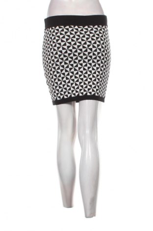 Пола Amisu, Размер S, Цвят Многоцветен, Цена 5,11 €