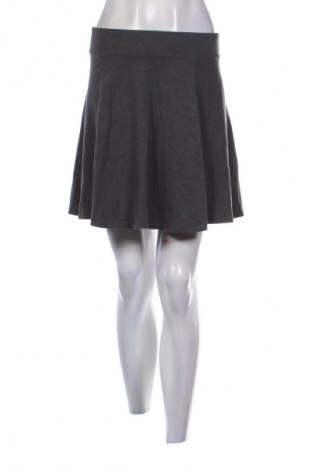 Spódnica Clockhouse, Rozmiar L, Kolor Szary, Cena 26,79 zł