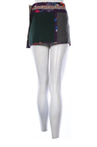 Spódnica Moshiki & Nijens, Rozmiar S, Kolor Kolorowy, Cena 27,99 zł