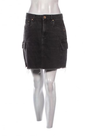 Spódnica River Island, Rozmiar M, Kolor Czarny, Cena 25,99 zł