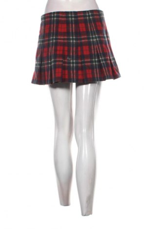 Пола Tommy Jeans, Размер M, Цвят Многоцветен, Цена 42,43 €