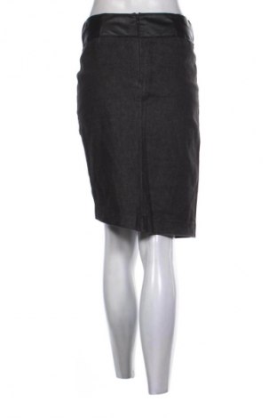 Пола Unbranded, Размер M, Цвят Черен, Цена 4,60 €