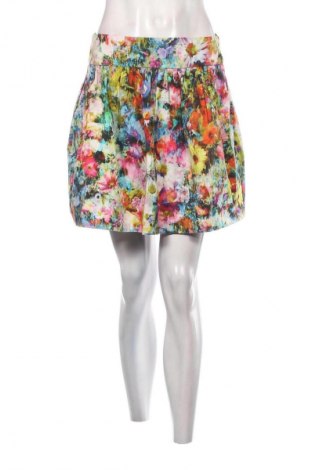 Пола Zara, Размер M, Цвят Многоцветен, Цена 4,60 €