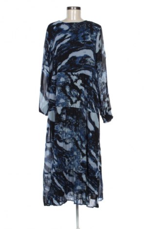 Šaty  B.Young, Velikost L, Barva Vícebarevné, Cena  699,00 Kč