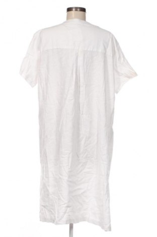 Kleid Base Level, Größe XL, Farbe Weiß, Preis 33,99 €