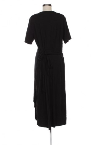 Šaty  Base Level, Velikost XL, Barva Černá, Cena  629,00 Kč