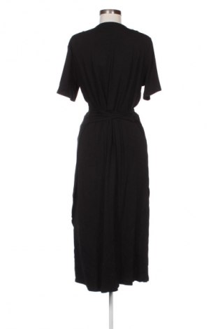 Šaty  Base Level, Veľkosť XL, Farba Čierna, Cena  30,95 €