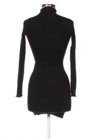 Рокля Bershka, Размер XS, Цвят Черен, Цена 4,60 €