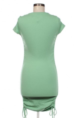 Рокля Bershka, Размер S, Цвят Зелен, Цена 11,24 €