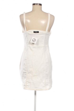 Ruha Bershka, Méret M, Szín Fehér, Ár 3 389 Ft