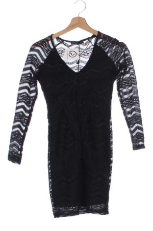 Sukienka Bershka, Rozmiar S, Kolor Czarny, Cena 27,99 zł