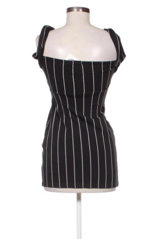 Sukienka Boohoo, Rozmiar S, Kolor Kolorowy, Cena 78,99 zł