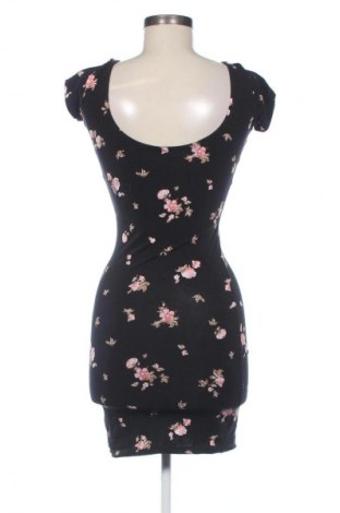 Šaty  Clockhouse, Velikost XS, Barva Vícebarevné, Cena  119,00 Kč