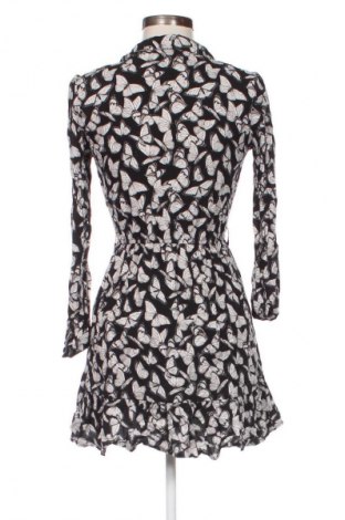 Sukienka Cropp, Rozmiar M, Kolor Kolorowy, Cena 25,99 zł