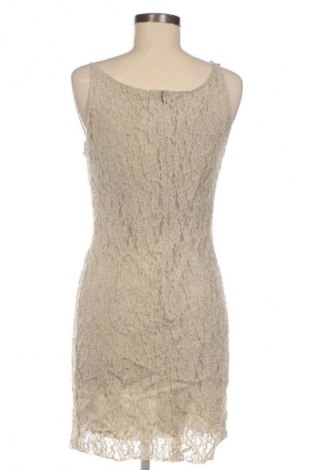 Рокля Esisto, Размер M, Цвят Бежов, Цена 2,55 €