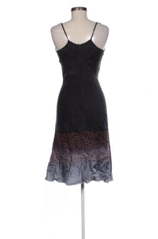 Ruha Guess, Méret S, Szín Sokszínű, Ár 12 689 Ft