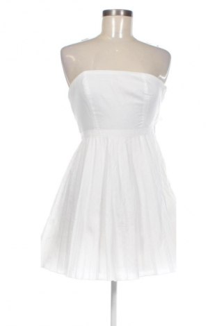 Рокля H&M, Размер S, Цвят Бял, Цена 12,27 €