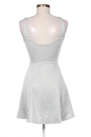 Рокля H&M, Размер M, Цвят Многоцветен, Цена 11,24 €