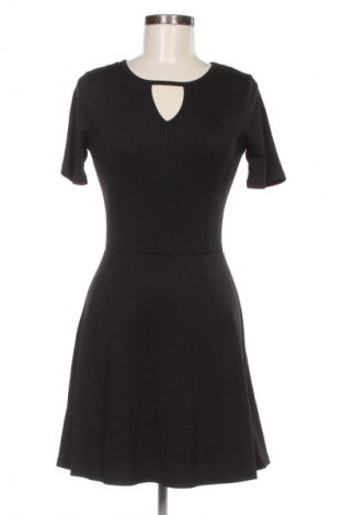 Šaty  H&M Divided, Velikost M, Barva Černá, Cena  109,00 Kč