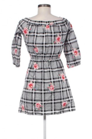 Рокля H&M Divided, Размер XS, Цвят Многоцветен, Цена 2,55 €