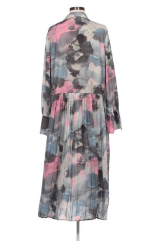 Šaty  In Wear, Velikost L, Barva Vícebarevné, Cena  2 804,00 Kč