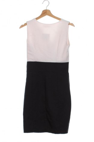 Рокля La Belle Parisienne, Размер M, Цвят Многоцветен, Цена 2,55 €