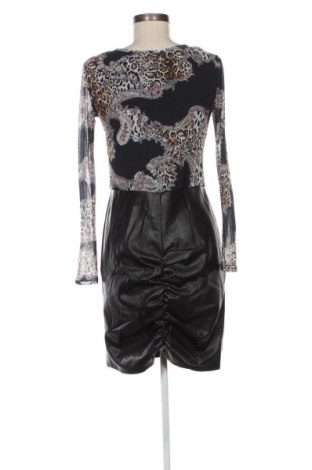 Φόρεμα Makadamia, Μέγεθος M, Χρώμα Πολύχρωμο, Τιμή 13,99 €