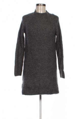 Рокля Mango, Размер S, Цвят Сив, Цена 10,73 €