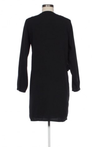 Рокля Mango, Размер M, Цвят Черен, Цена 4,09 €