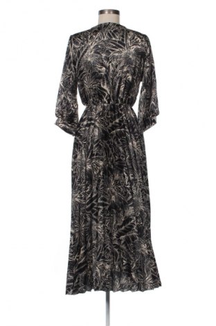 Рокля NEW COLLECTION, Размер M, Цвят Многоцветен, Цена 21,47 €