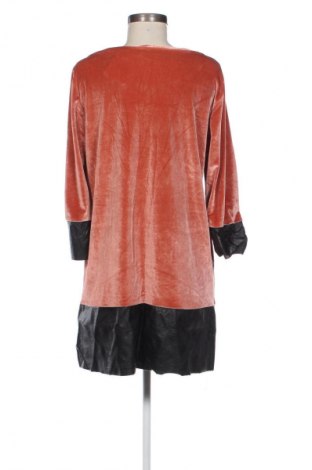 Sukienka New Style, Rozmiar M, Kolor Kolorowy, Cena 22,99 zł