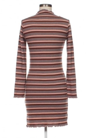 Рокля ONLY, Размер M, Цвят Многоцветен, Цена 7,66 €