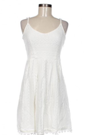Kleid ONLY, Größe M, Farbe Weiß, Preis 18,99 €