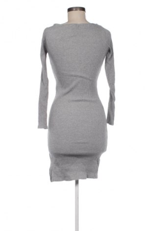 Kleid Reserved, Größe S, Farbe Grau, Preis € 3,99