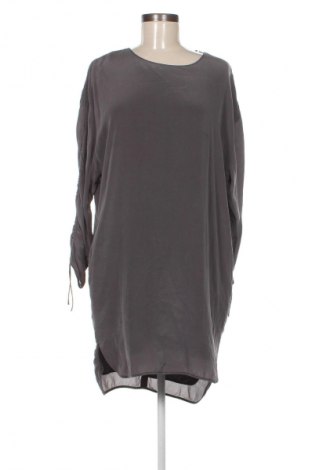 Рокля Set, Размер M, Цвят Сив, Цена 11,15 €