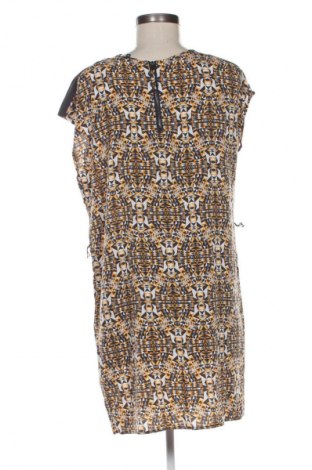 Kleid Sora, Größe M, Farbe Mehrfarbig, Preis € 9,59