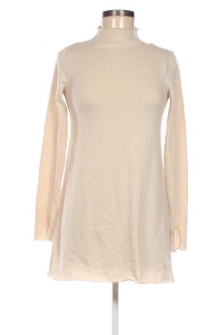 Рокля Stradivarius, Размер S, Цвят Екрю, Цена 2,55 €